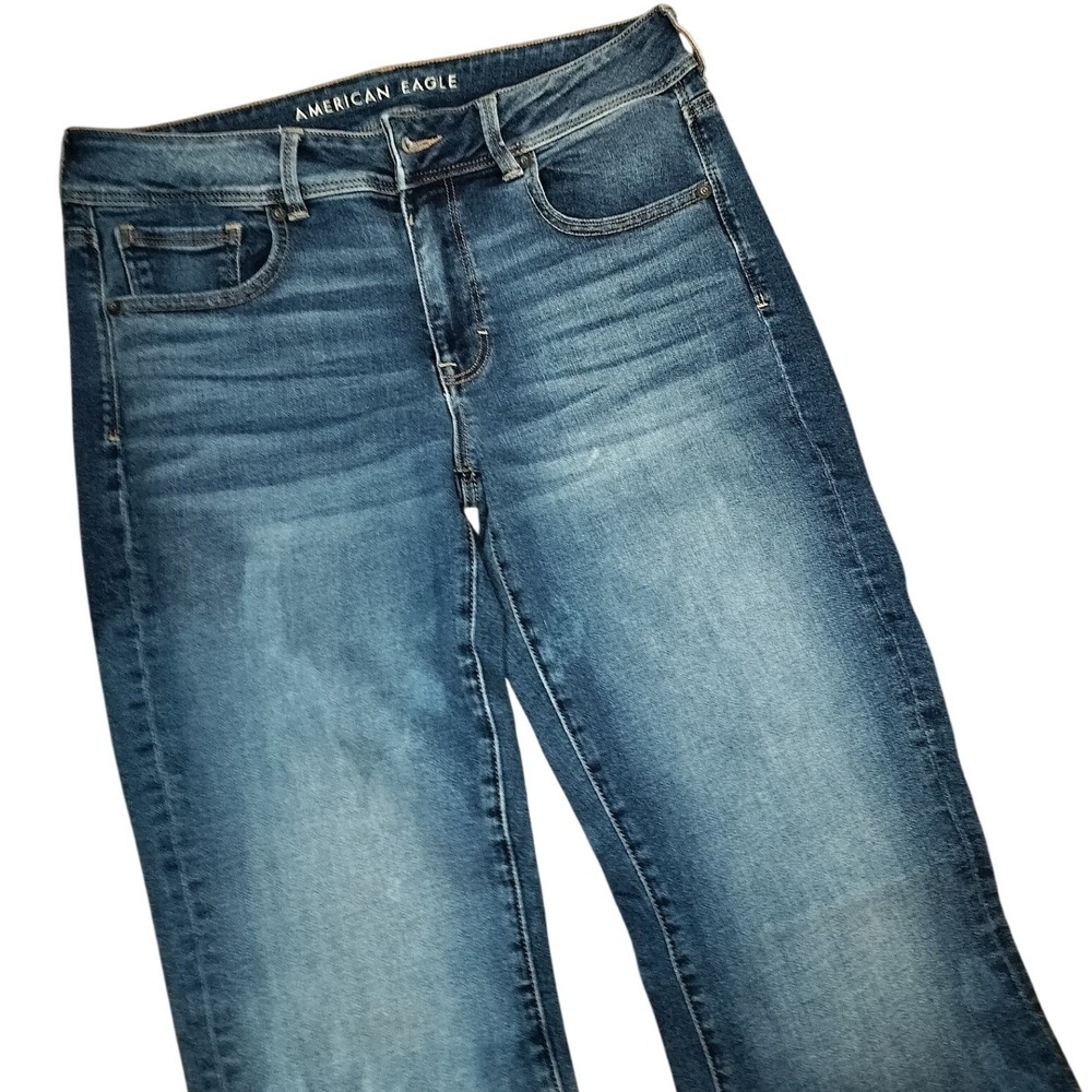 American Eagle Women's 12 Long High Waisted Kick Boot Distressed Med Wash Jeans